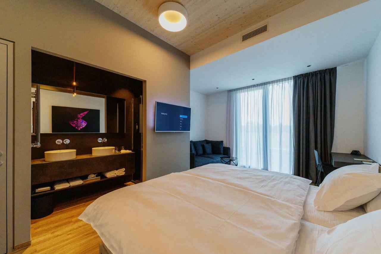 Wud Hotel