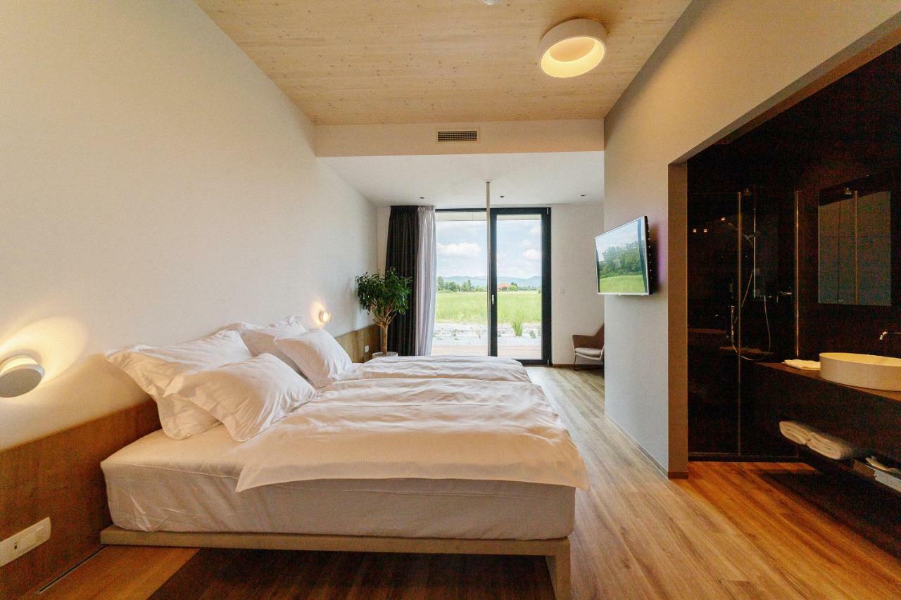 Wud Hotel